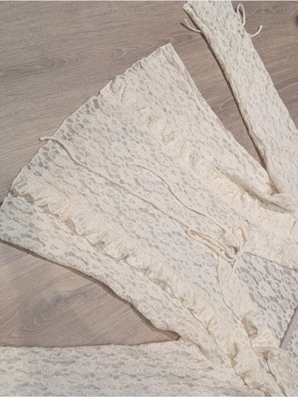 Cream CottageCore Lace Zara cream Bell Sleeve  top - Picture 9 of 9